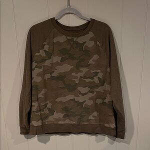 Camouflage Print Sweatshirt Women’s XL